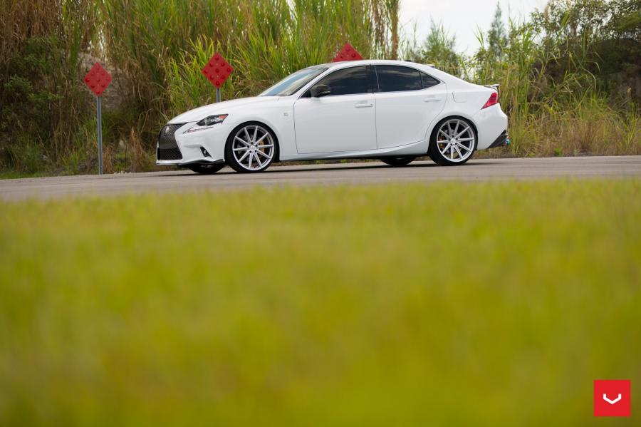  Lexus IS F on Vossen Wheels (VFS-10) 2017 года  (фото 6 из 72)